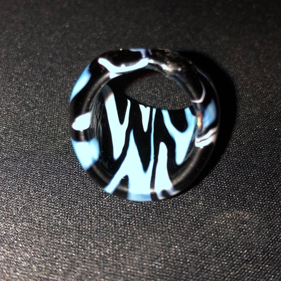 Glass Over-Sized Statement Ring White Black Blue - Picture 5 of 6